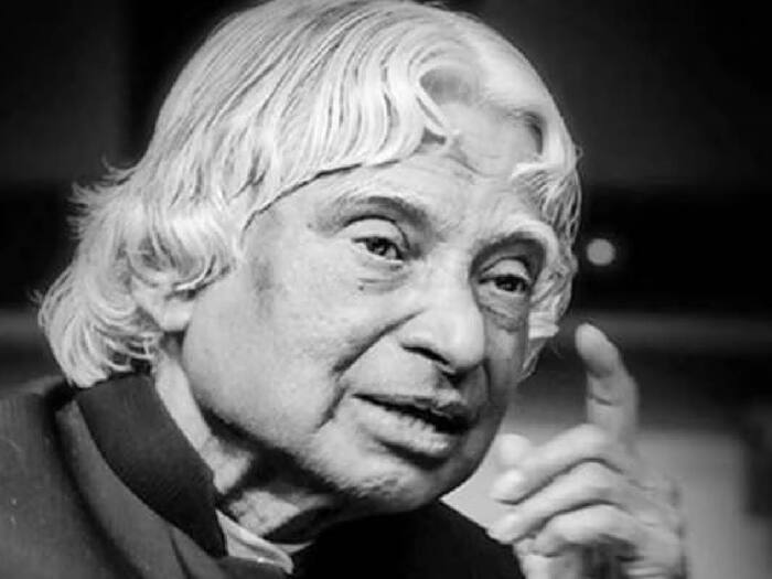Education and Personality Development: Dr. A.P.J. Abdul Kalam's education philosophy inspires students to fulfill their dreams and develop personal skills so that they can bring positive change in the society.