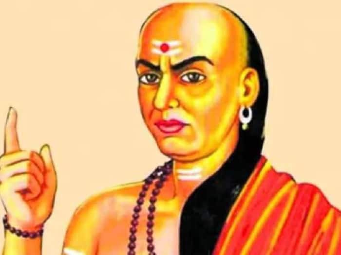 Importance of Ethics in Education: Chanakya's teachings include principles of ethics, politics, and economics, which help in understanding various aspects of life and making right decisions.