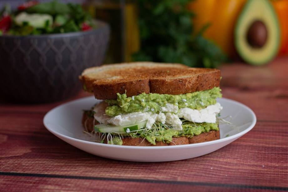 Make Mouthwatering Vegan Avocado Toast With This Simple Recipe