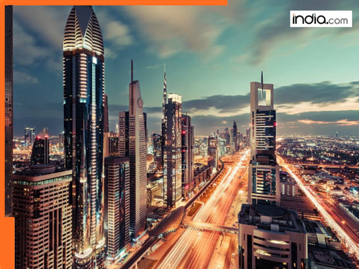 SHOCKING Pedestrians fined in Dubai because they....