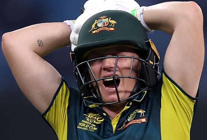 Australia beat Pakistan to remain perfect with three in three but suffer injuries