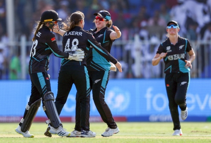 Georgia Plimmer, Amelia Kerr star in New Zealand’s crucial win over Sri Lanka