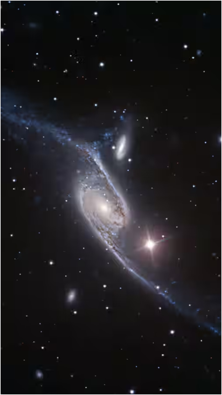 6 Massive galaxies captured by NASA telescopes