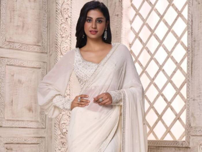 White saree