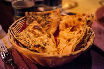 Impress Your Guests With Delicious Garlic Naan Made At Home
