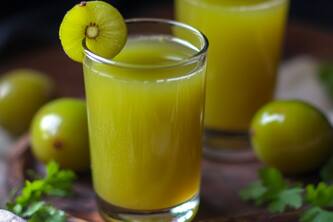 10 Incredible Health Benefits Of Amla Juice This Winter