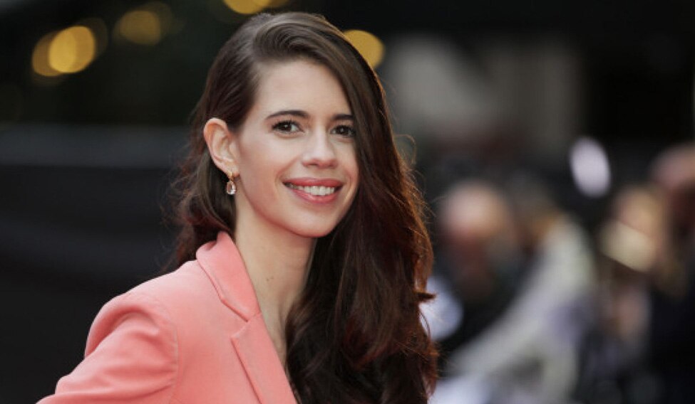 This actress who was a waitress, dated multiple people at a time, married a filmmaker,... 2 Kalki Koechlin