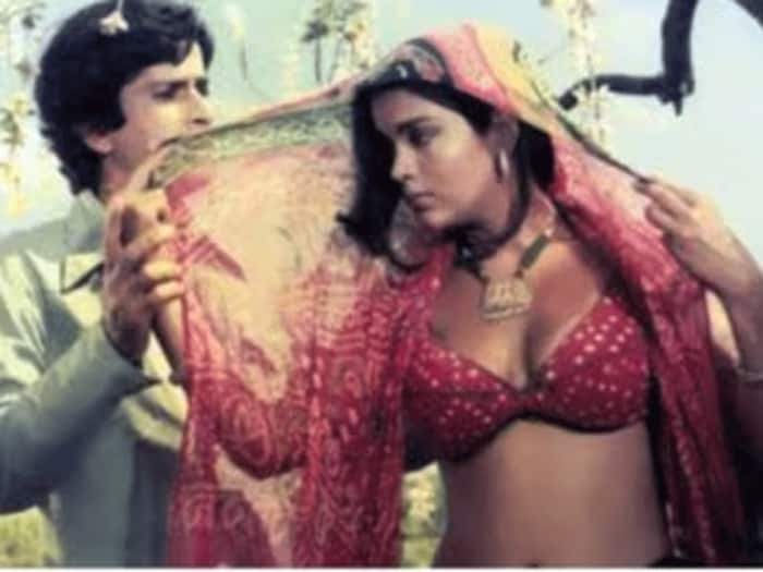 zeenat aman bold dresses