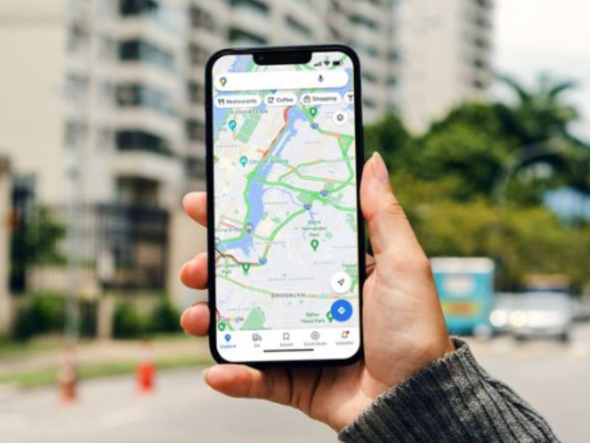 पार्टनर की लोकेशन पर रखनी है नजर तो Google Maps का ये फीचर तुरंत कर दें ...