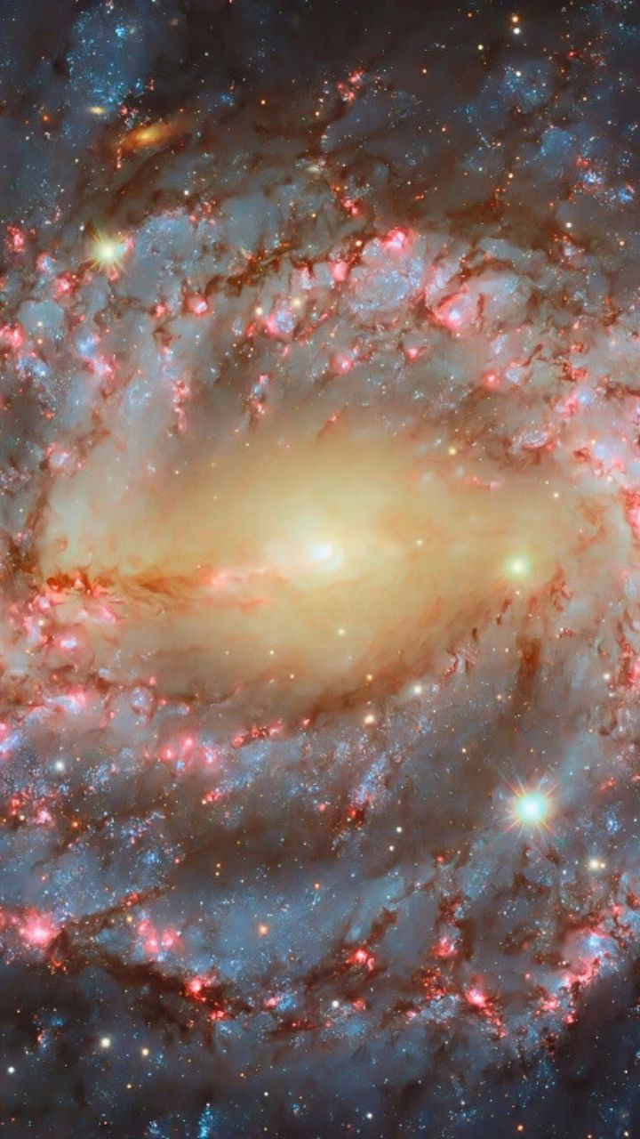 7 Stunning Galaxy Images Captured By NASA