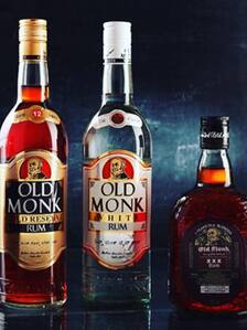 Old Monk की बोतल पर छपी है किसकी तस्वीर, जानें कहानी