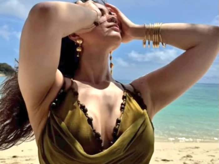 Sara Tendulkar SIZZLES in bikini on the beaches of Brisbane