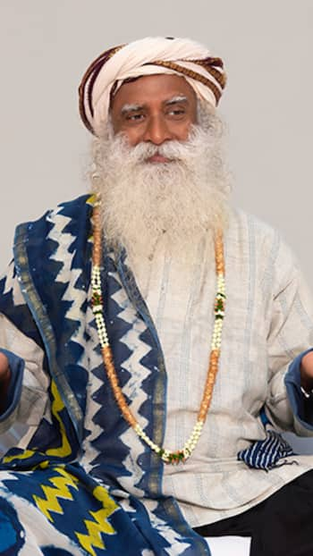 World Meditation Day: Top Quotes on Meditation by Sadhguru Jaggi Vasudev