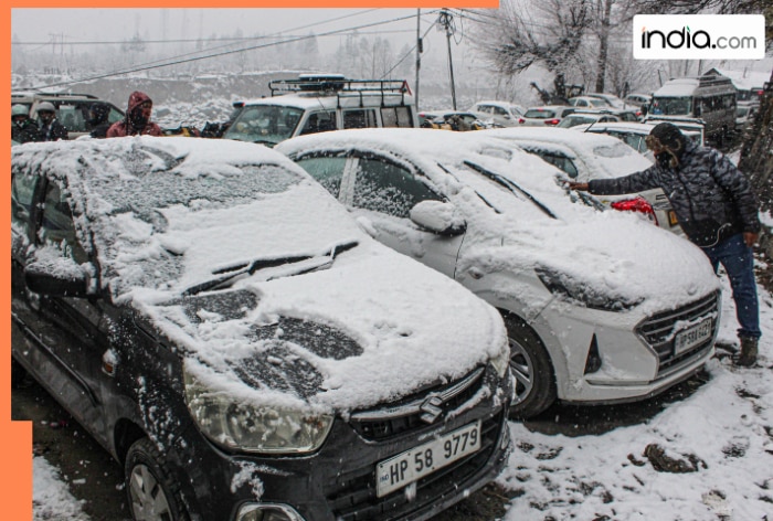 Manali, Shimla wrapped in thick blanket of snow; 4 Dead, 223 Roads Shut, Hotel bookings witness major jump