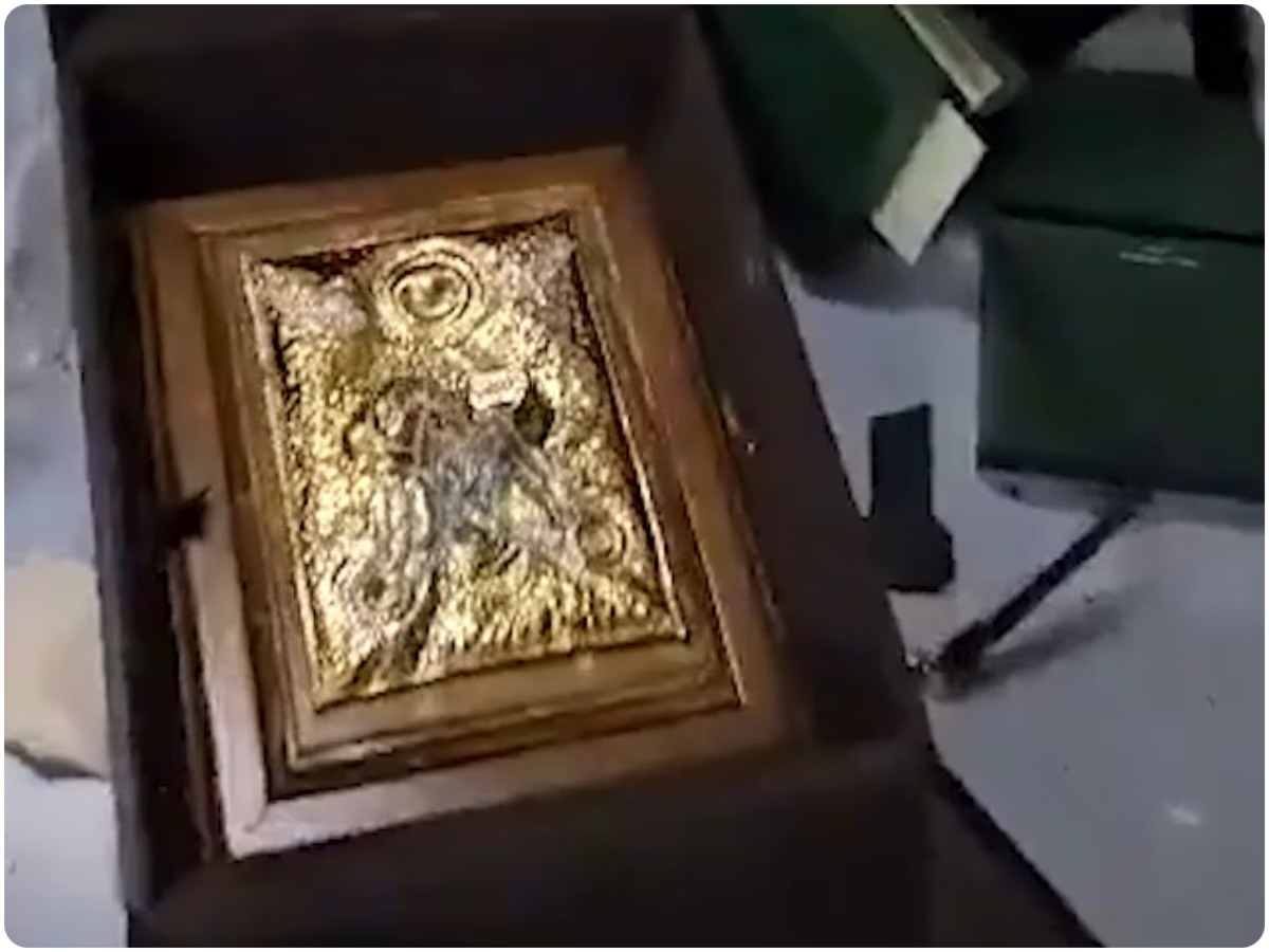 Gold, luxurious rooms, modern facilities... photos of secret tunnel ...