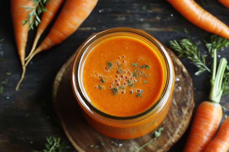Why You Should Drink Carrot Juice For Winter Wellness