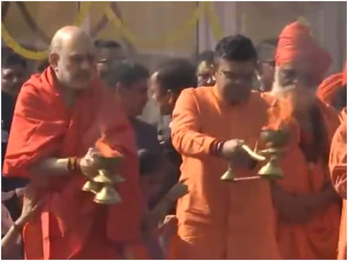 Amit Shah takes a holy dip at Triveni Sangam in Prayagraj