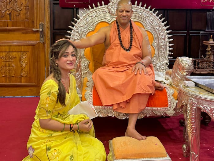 Harsha Richhariya with guru