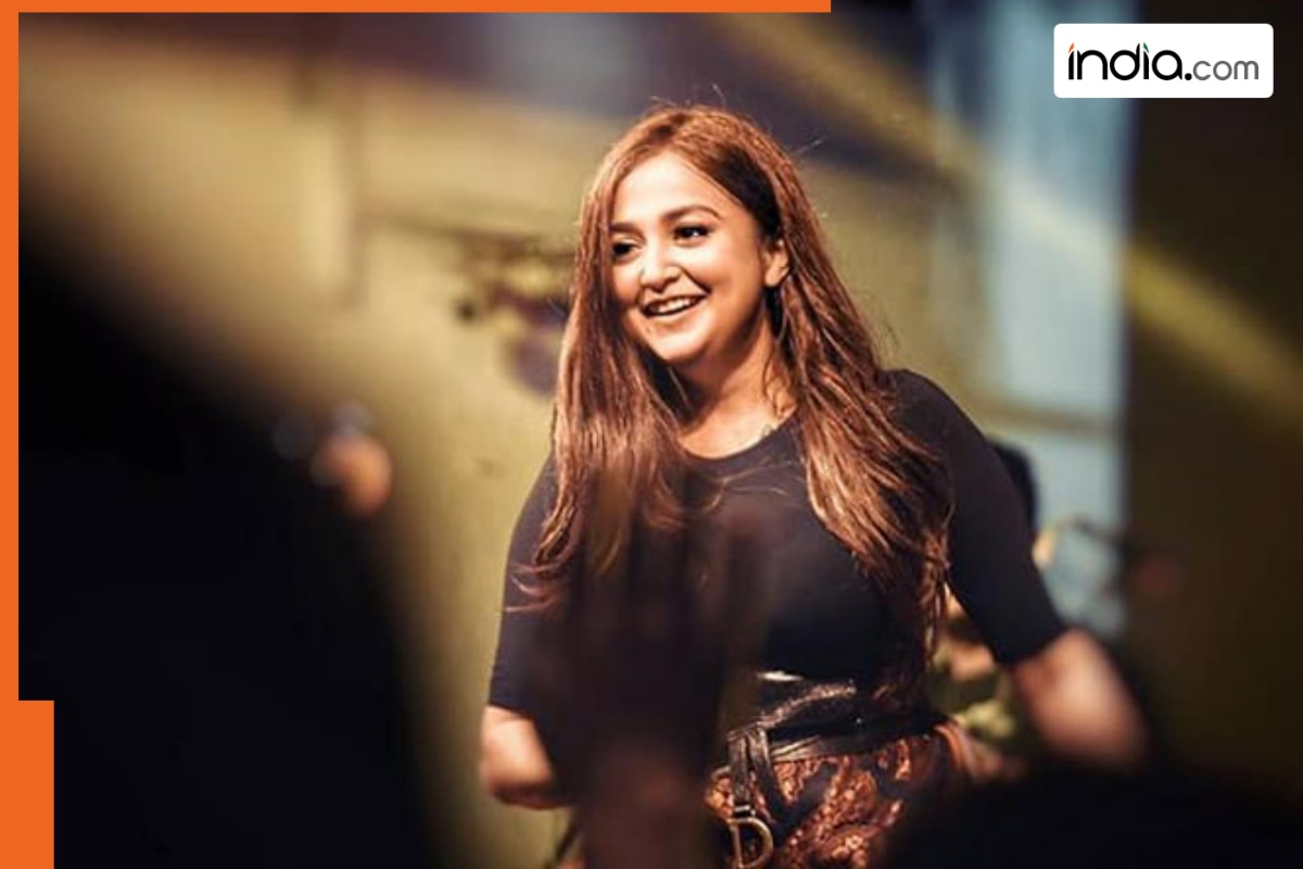 Monali Thakur rushed to hospital as health deteriorates during a live performance