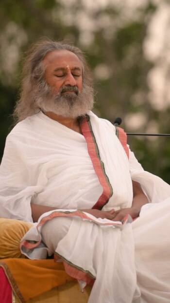 Tips To Stop Worrying By Gurudev Sri Sri Ravi Shankar