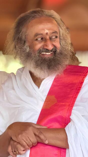 8 Quotes of Gurudev Sri Sri Ravi Shankar on Republic Day