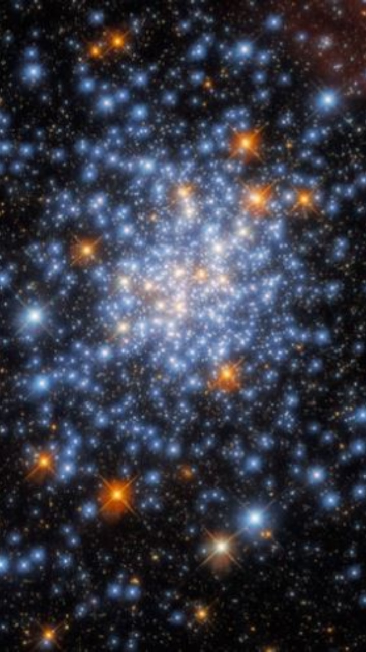 7 stunning images of star cluster captured by NASA