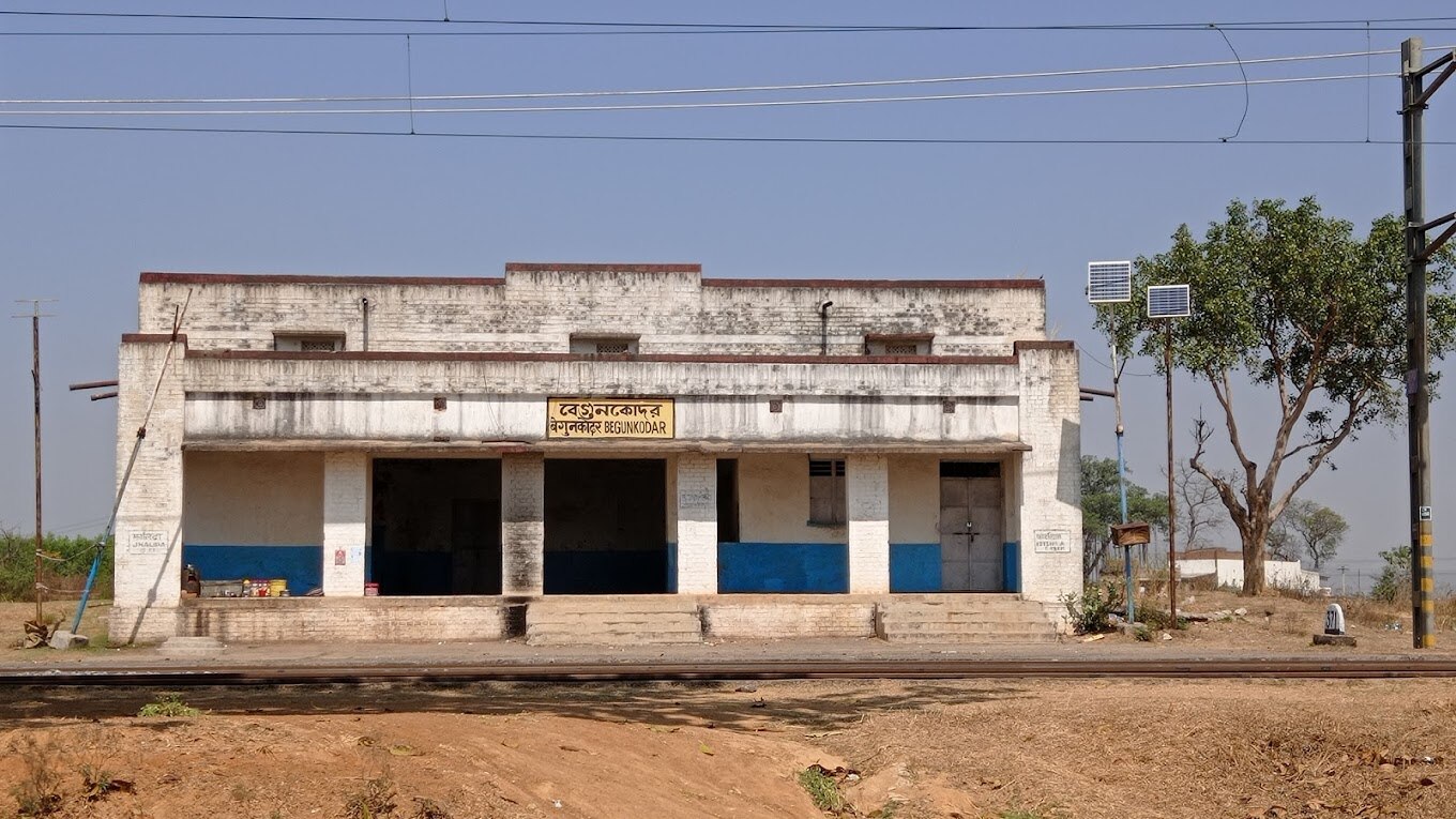 भूतों के खौफ से 42 सालों तक बंद रहा ये रेलवे स्टेशन, सूरज ढलते ही भाग ...