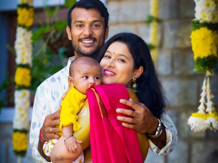 Mayank Agarawal Wife pics instgaram