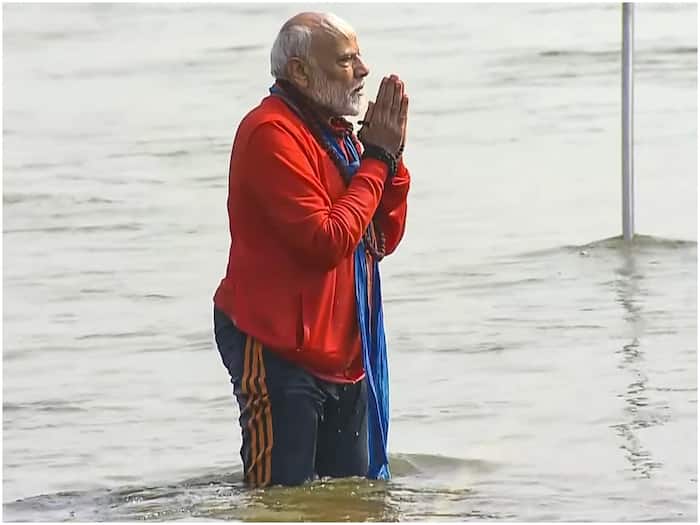 PM Modi In Maha Kumbh Mela