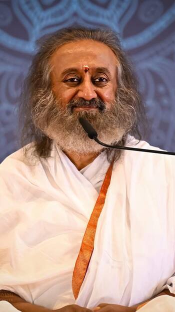 7 most profound quotes on unconditional LOVE by Gurudev Sri Sri Ravi Shankar
