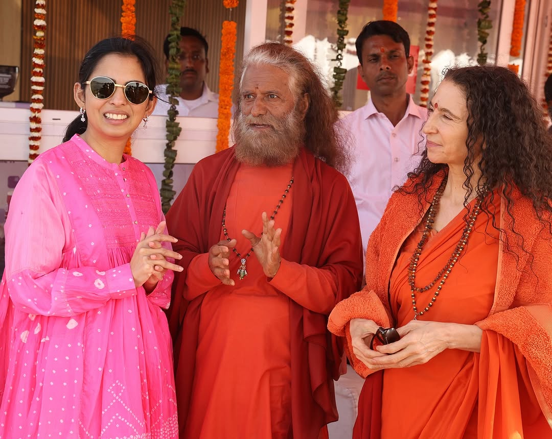 Isha Ambani in a pink bandhani kurta at Maha Kumbh