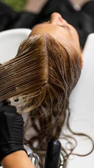 Pure and Herbal Glow with Confidence: Organic & Herbal Hair Color Solutions