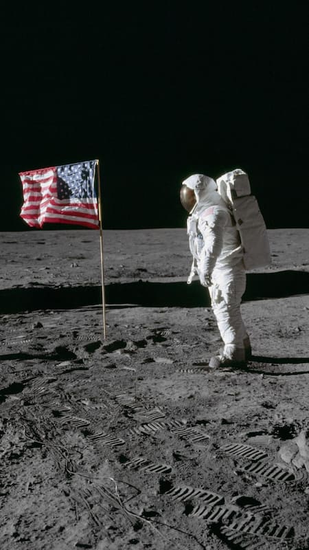 7 most historic images of Moon shared by NASA