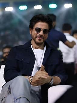 जानें किस मूलांक के हैं शाहरुख खान, दिन-रात छापते हैं नोट ही नोट!