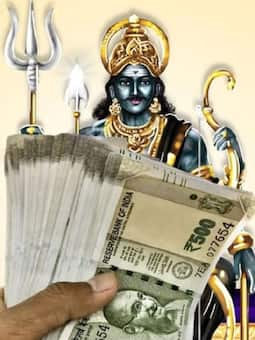Numerology:  इस मूलांक पर है शनि देव की कृपा, इस उम्र के बाद बन जाते है धनवान!
