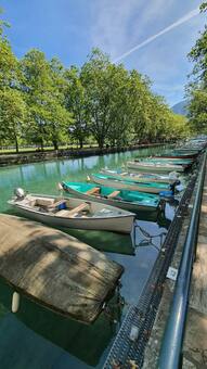 10 Popular Countries With No Railways