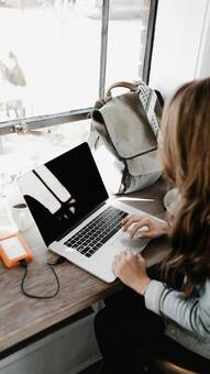 Best Office Bags for Women on Amazon – Stylish, Spacious & Work-Ready!