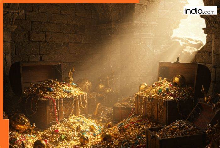Hidden JACKPOT still present in this Mughal fort? Its located in..., the treasure belongs to... 2 Hidden JACKPOT still present in this Mughal fort? Its located in..., the treasure belongs to...