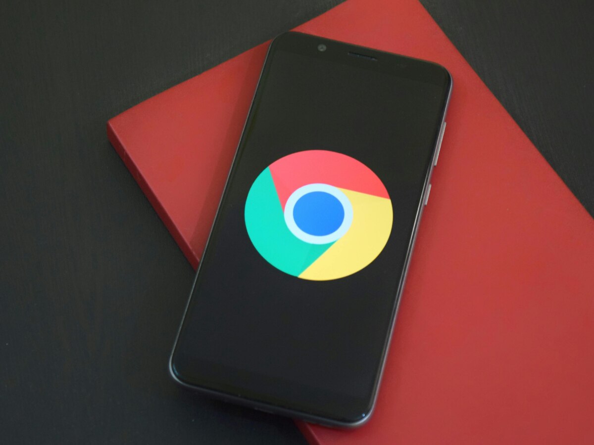 Is Google Listening Conversation Between Someone  1