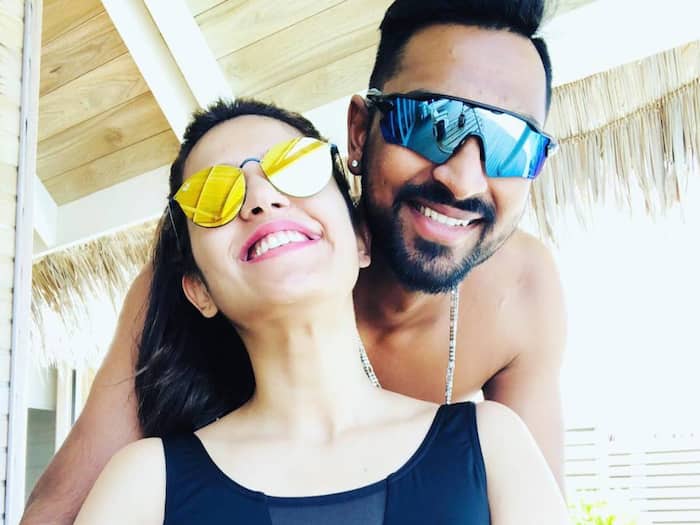 Krunal Pandya   s Wife Pankhuri Sharma Photos