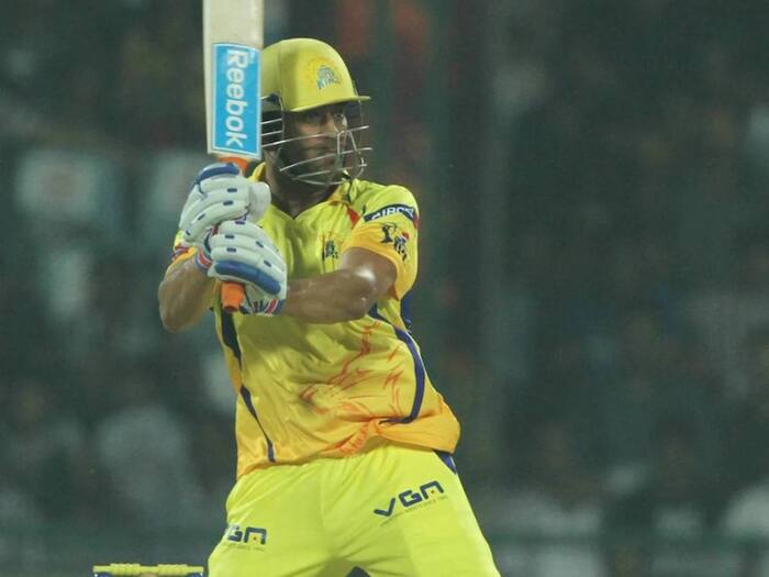 MS Dhoni Helicopter shot in IPL
