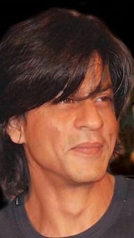 शाहरुख खान इंस्टाग्राम पर सिर्फ 5 महिलाओं को करते हैं फॉलो, जानिए कौन