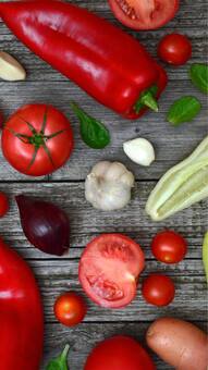 7 common vegetables are actually fruits