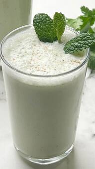 दही या छाछ में से आपकी सेहत के लिए क्या है ज्यादा फायदेमंद?