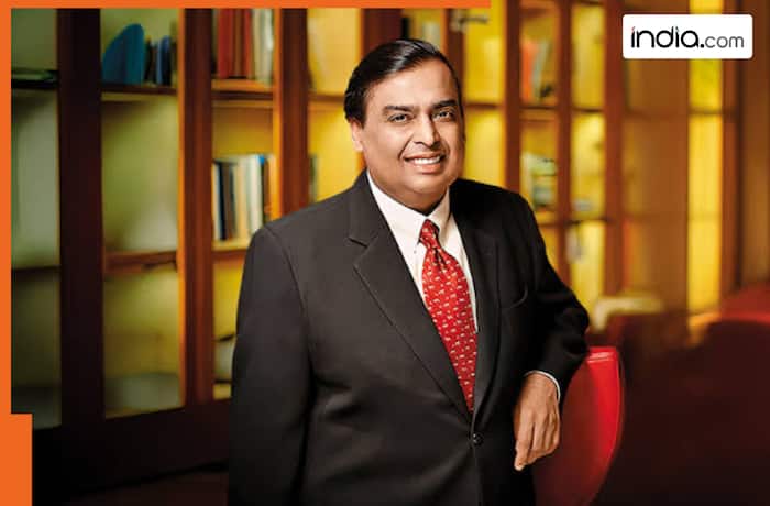 Mukesh Ambani loves to watch films, this movie inspired him to leave IIT Bombay and... 2 Mukesh Ambani loves to watch films, this movie inspired him to leave IIT Bombay and...