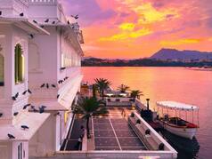 udaipur camping