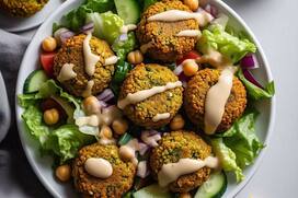Step-By-Step Guide To Wholesome Falafel Salad You Can't Miss