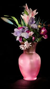 7 Stylish Vases to Elevate Your Home Decor