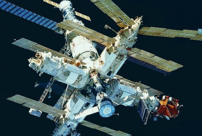 These 3 countries have their own space stations when india will have their own space station in hindi