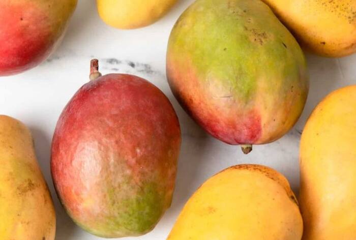 Use these tips to buy ripe and sweet mangoes meetha aam kaise pahchane in hindi